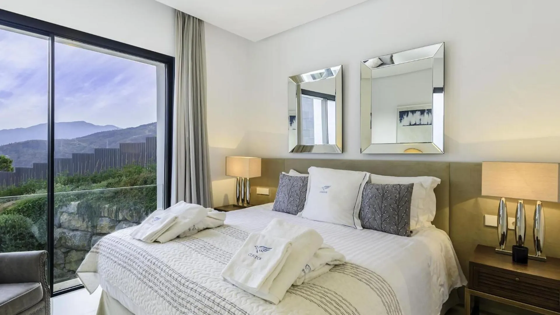 Villa Benahavis 0*,